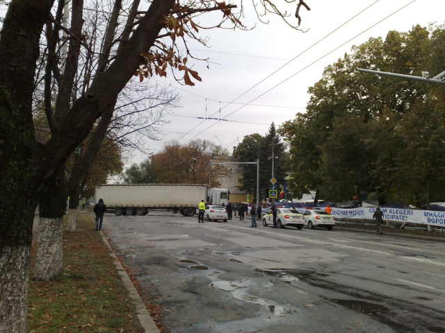 Circulaţia transportului public, ca urmare a blocării bd. Ştefan cel Mare şi Sfânt  